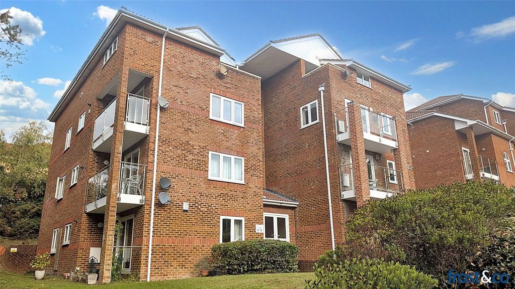 Property photo 2 of 14 Sunridge Shades