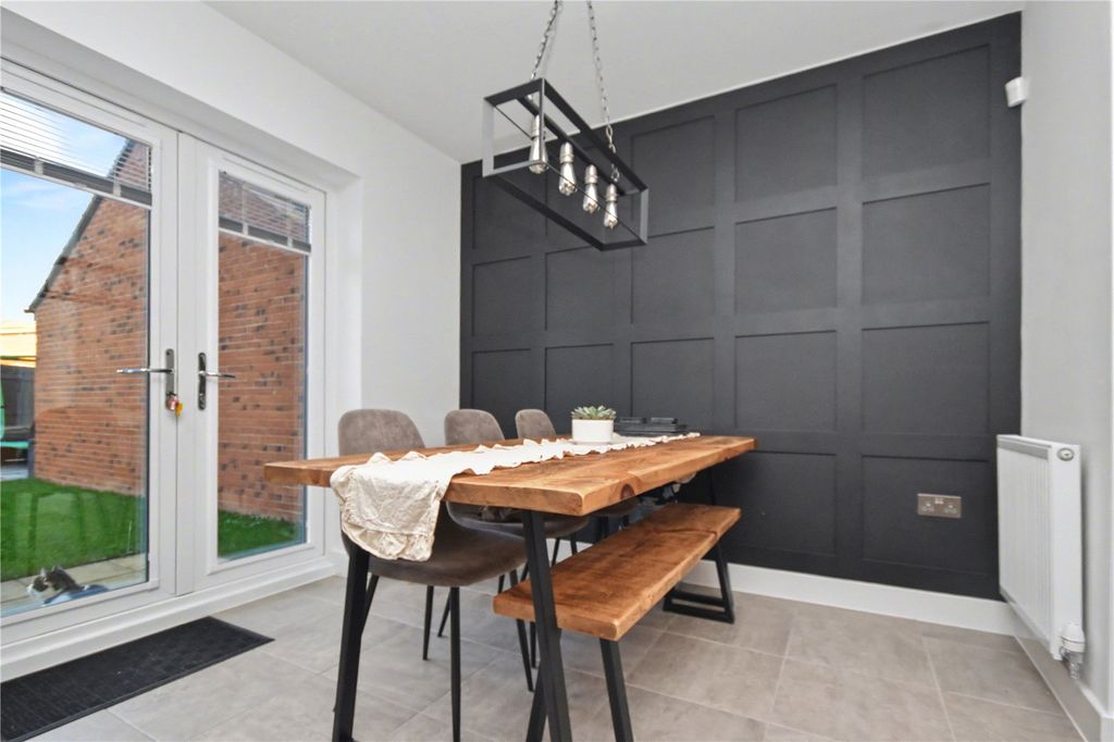 Property photo 2 of 20 Picture No. 17