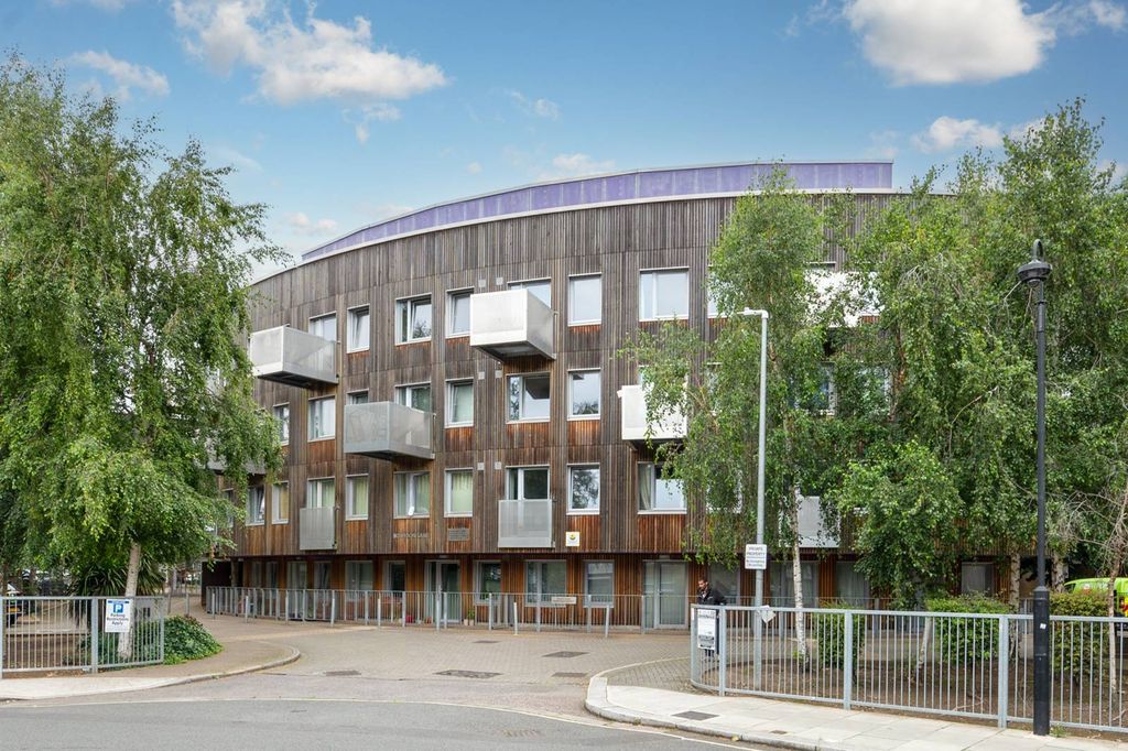 Property photo 2 of 7