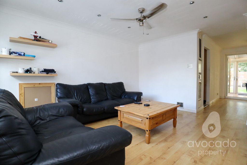 Property photo 3 of 10 5244007