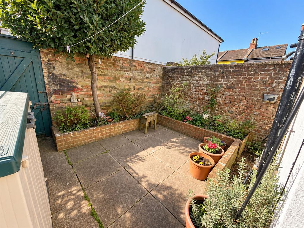 Property photo 2 of 11 For Sale By Aspire Residential | London Street