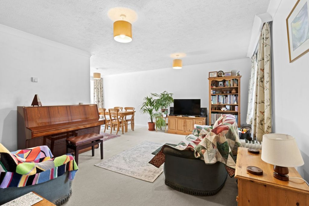 Property photo 3 of 22 Open Plan