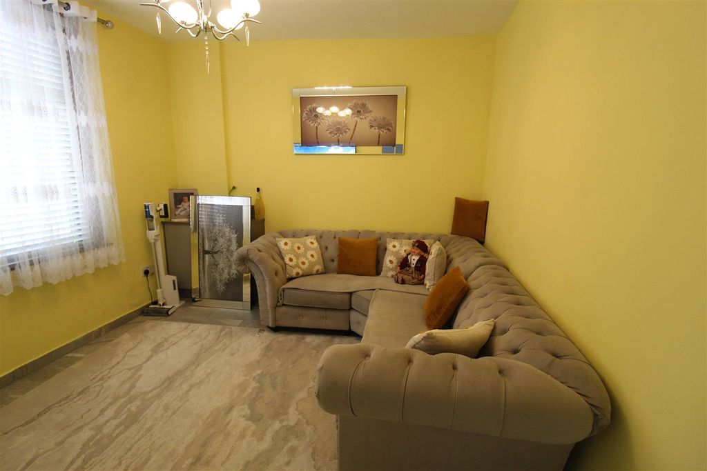 Property photo 3 of 12 Img_0910.Jpg