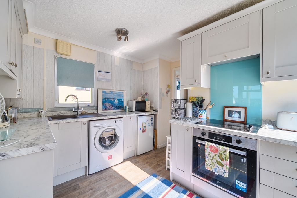 Property photo 2 of 22 1493226-13-6A5A4Ed8A575E