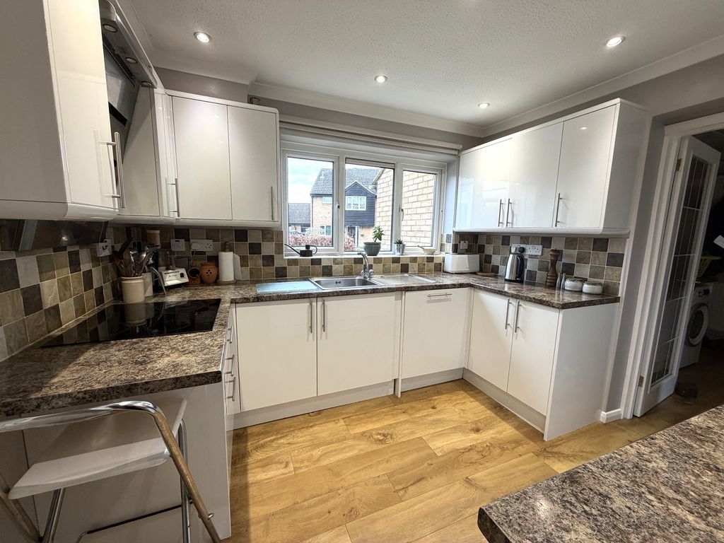 Property photo 3 of 22