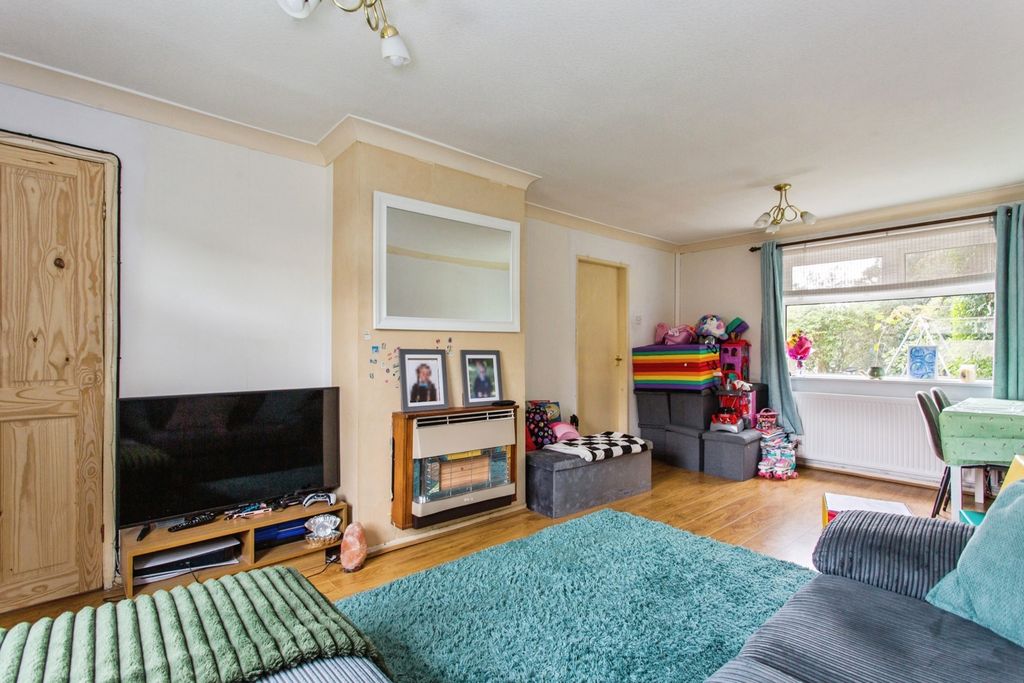 Property photo 2 of 16 Pbox-Img.Jpg
