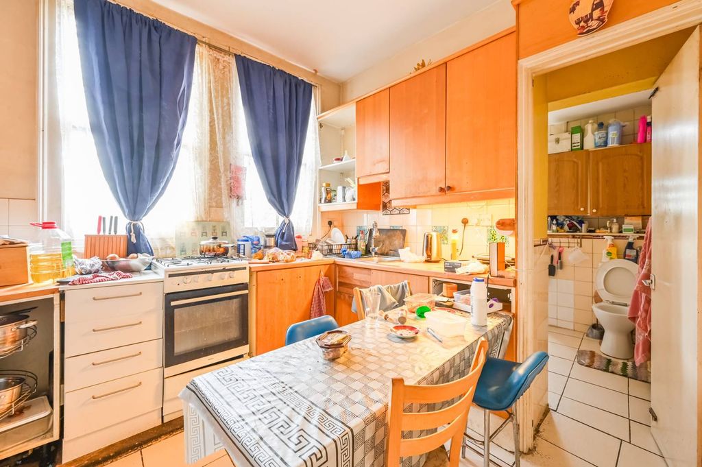 Property photo 2 of 6