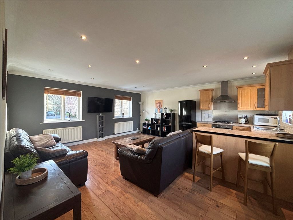 Property photo 2 of 19 Picture No. 29