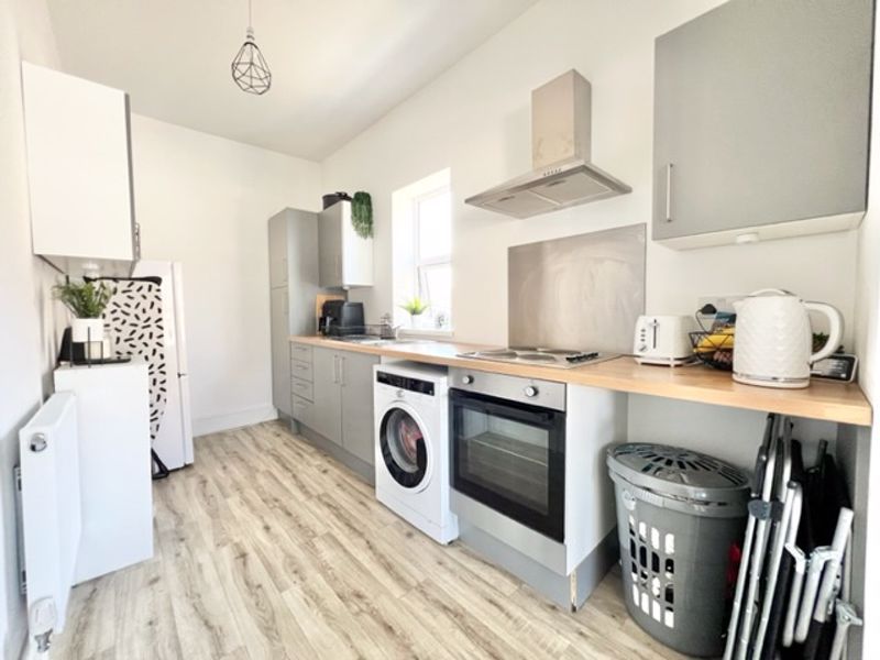 Property photo 2 of 10 Kitchen