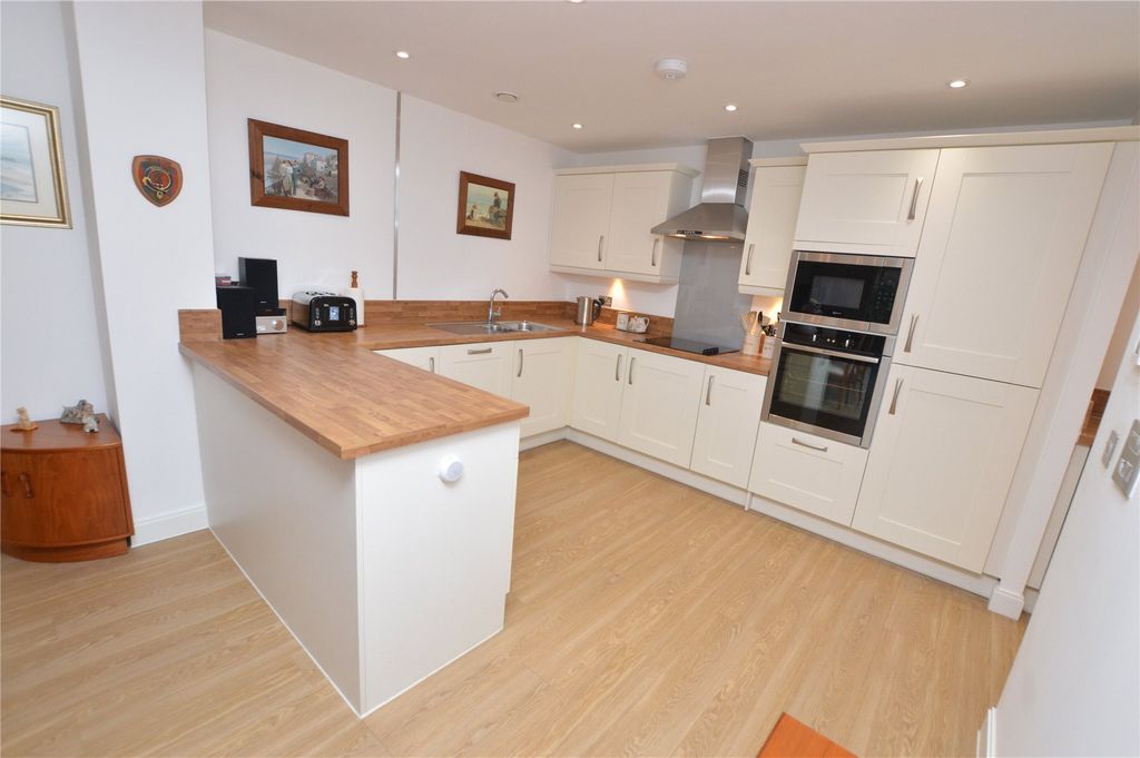 Additional image 16 of 2 bed flat for saleSea Road, Carlyon Bay, St. Austell, Cornwall PL25