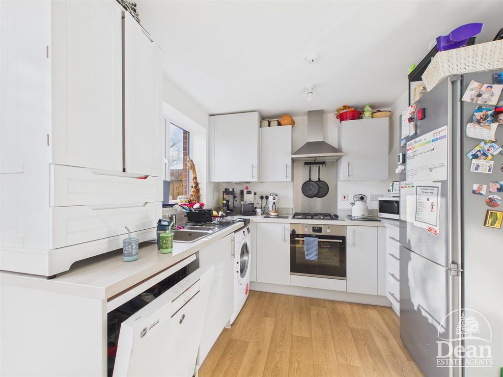 Property photo 3 of 14