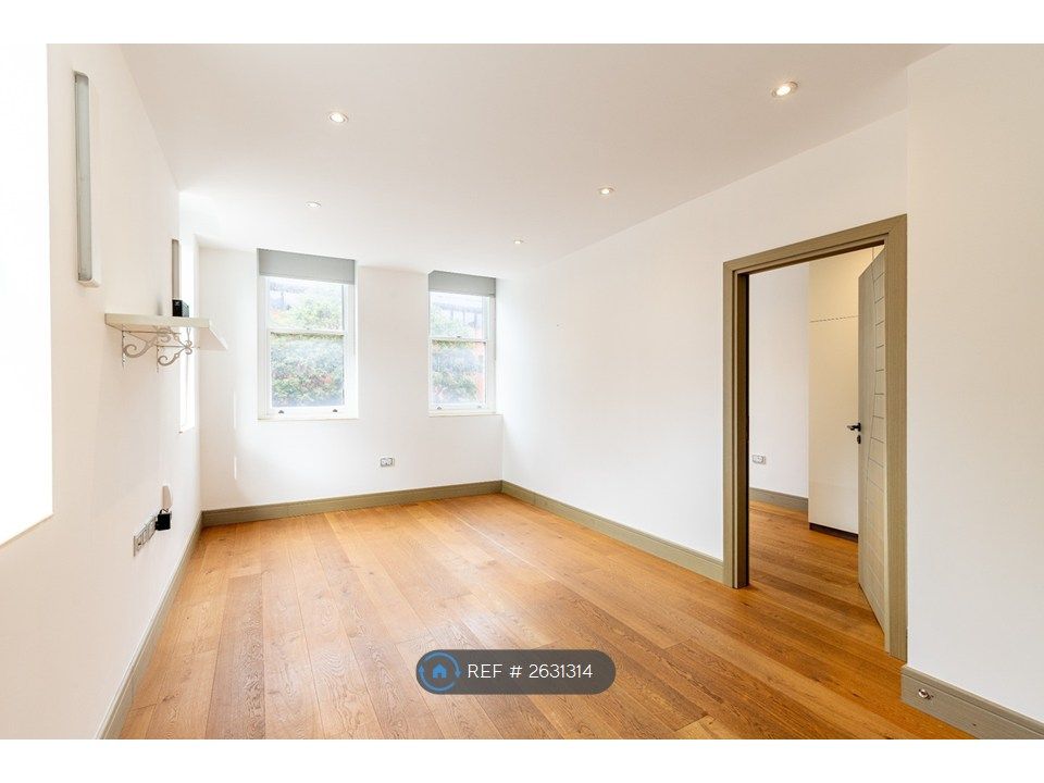 Property photo 1 of 4