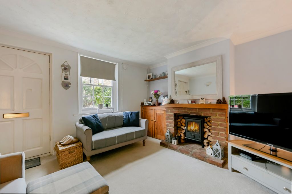 Property photo 2 of 24