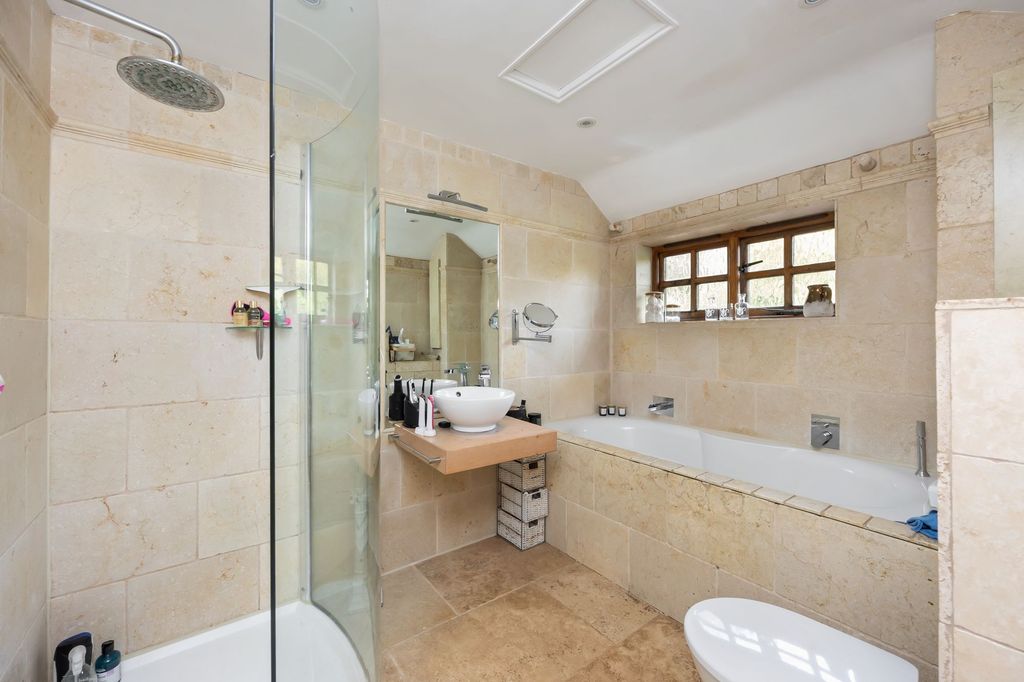Additional image 15 of 6 bed detached house for saleWildgoose Drive, Horsham RH12