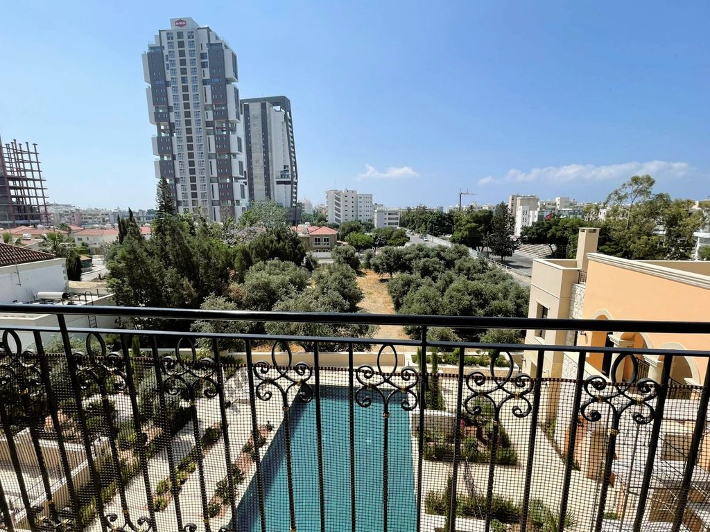 Property photo 3 of 38