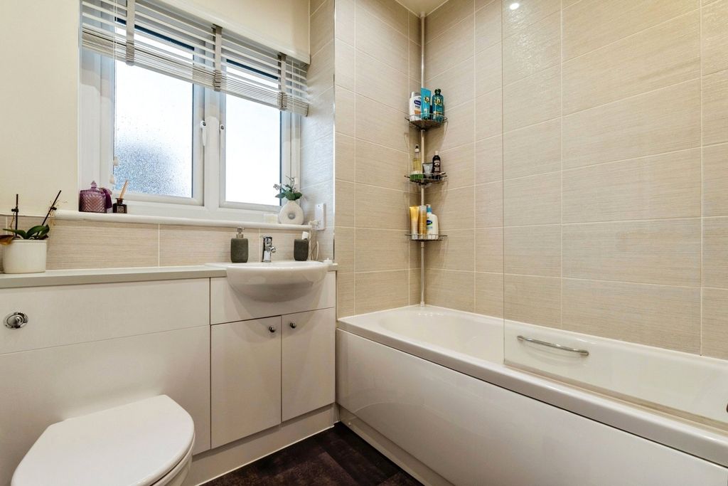 Property photo 3 of 18 Pbox-Img.Jpg