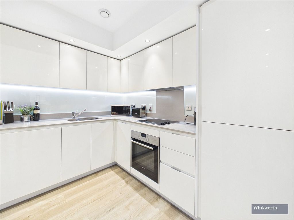 Property photo 2 of 17 Picture No. 02