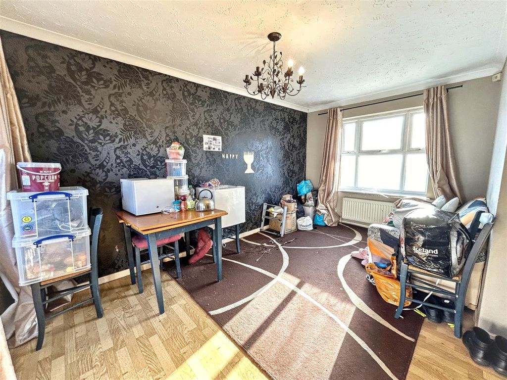 Property photo 2 of 9 Lounge/ Diner