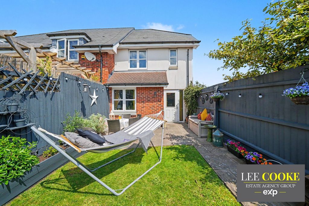 Property photo 3 of 31