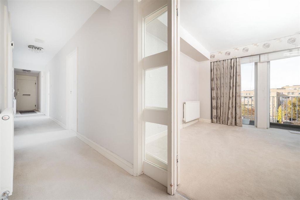 Property photo 3 of 16 P12.Jpg