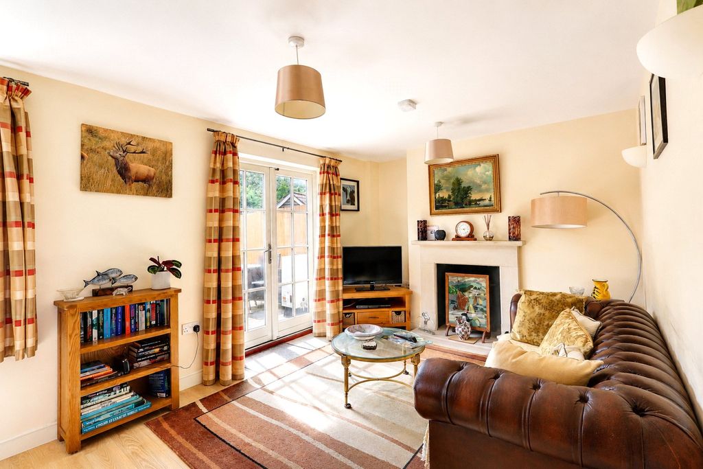 Property photo 2 of 11 2 - Picture No. 08