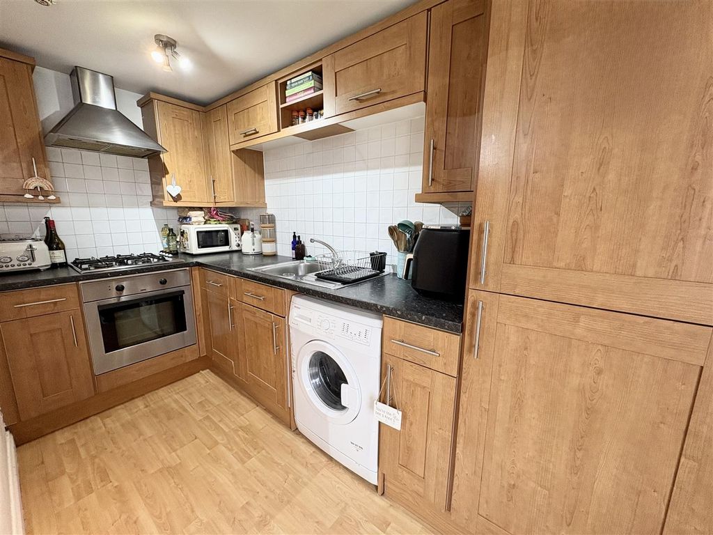 Property photo 3 of 8 Img_9883.Jpeg