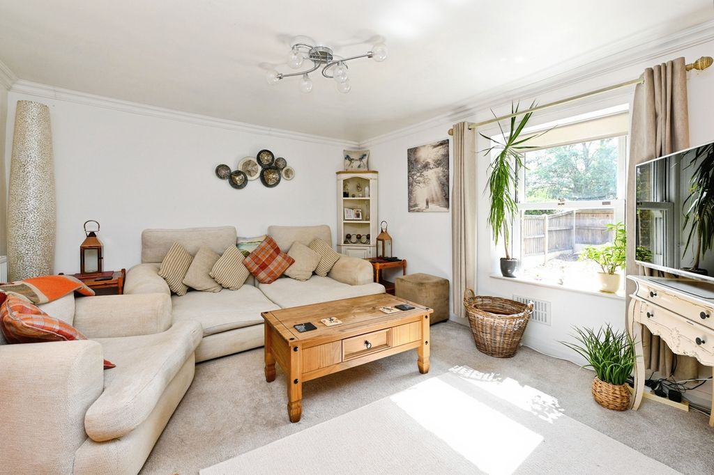 Property photo 2 of 25 Pbox-Img.Jpg