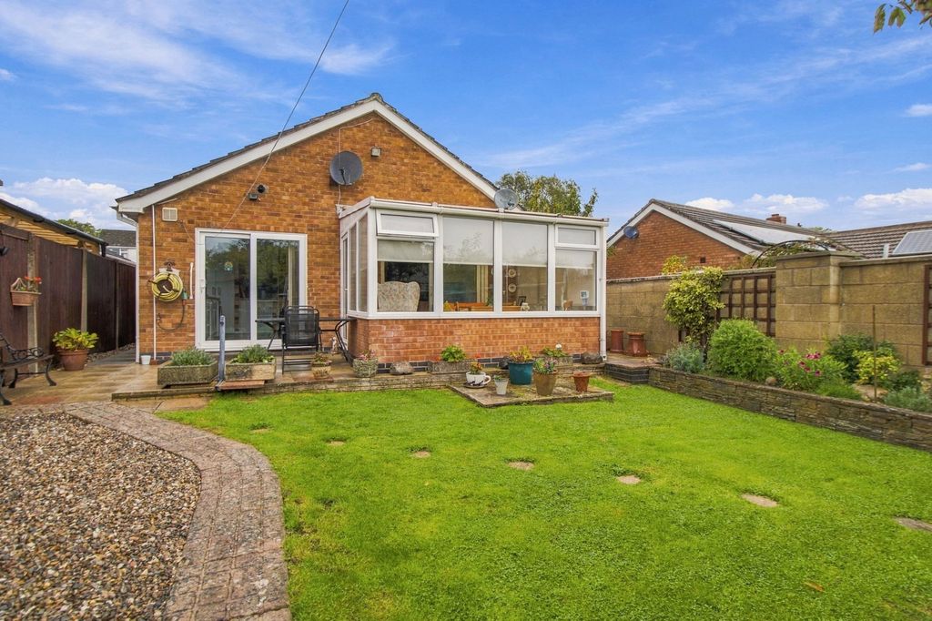 Property photo 2 of 17