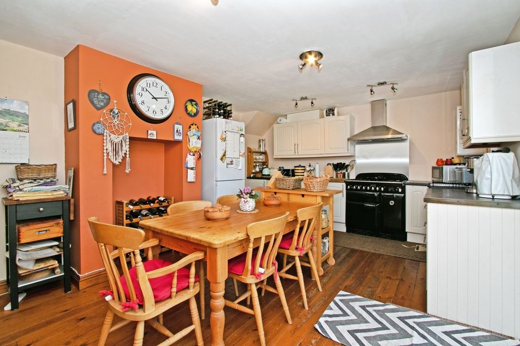 Property photo 2 of 16 Kitchen Diner