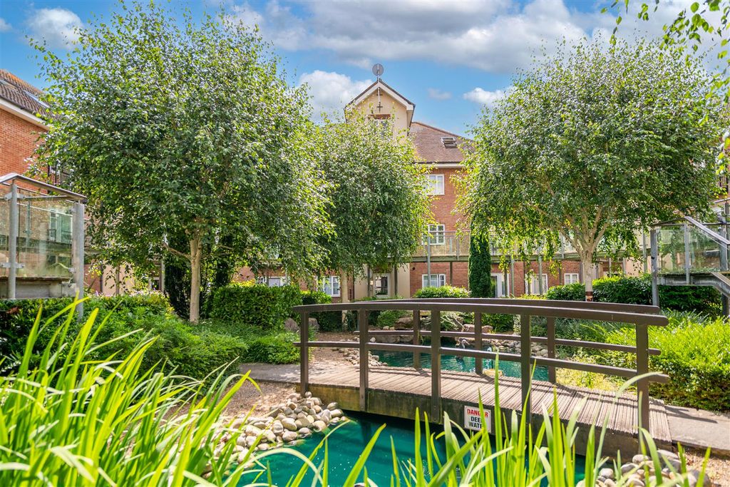 Property photo 3 of 9 56 Quadrangle Externals-13.Jpg
