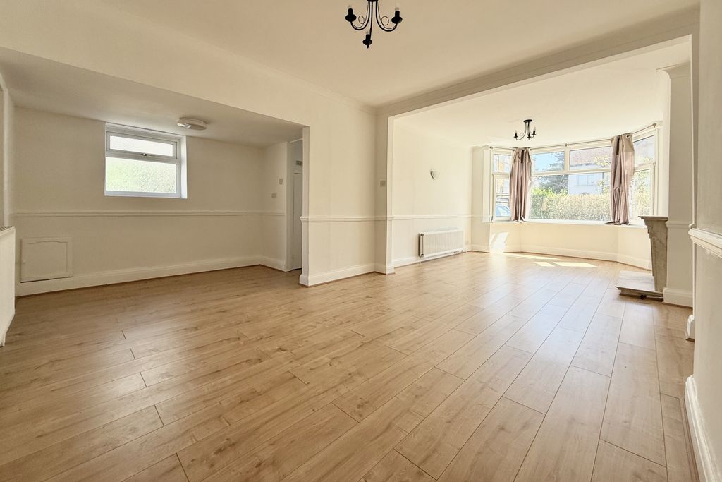 Property photo 3 of 13 3