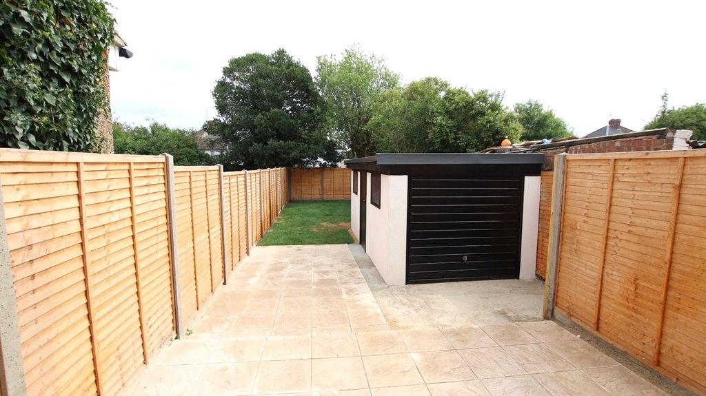Property photo 3 of 12 Picture No. 15