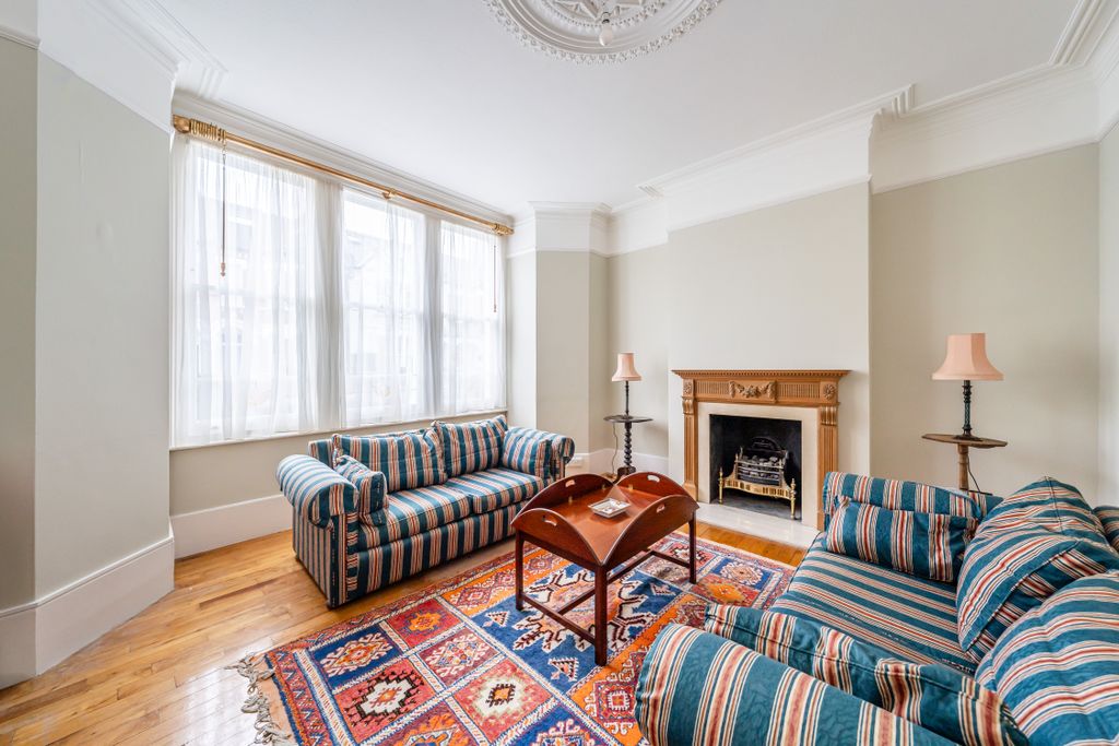 Property photo 2 of 21