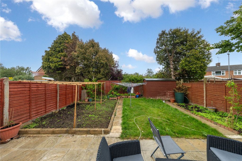 Property photo 2 of 27 Picture No. 29