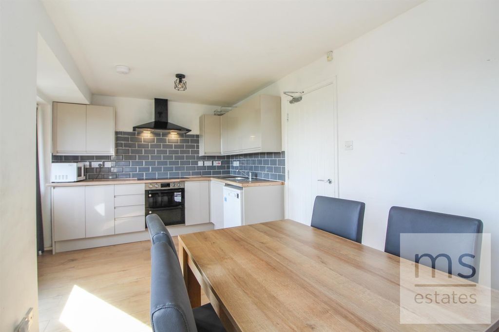 Property photo 3 of 24 Img_1415.Jpg