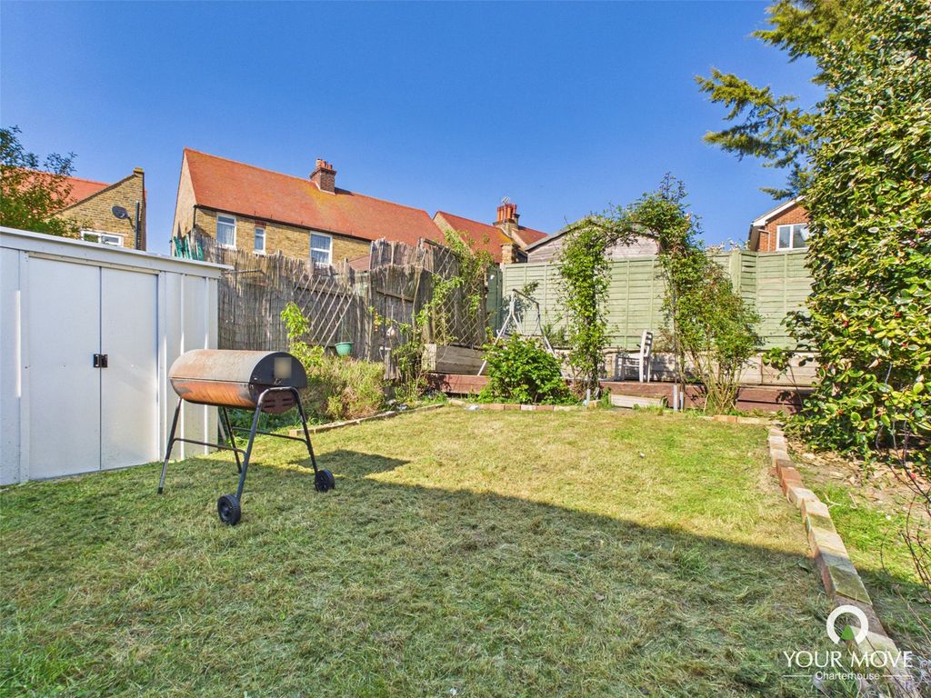 Property photo 3 of 15 Picture No. 11