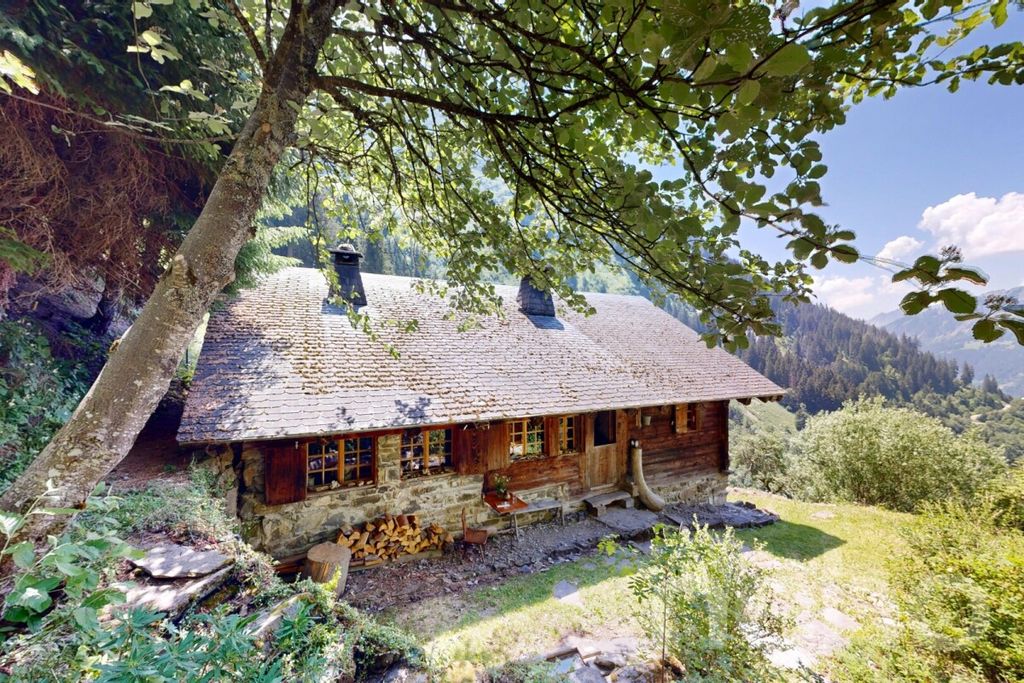 Property photo 1 of 12
