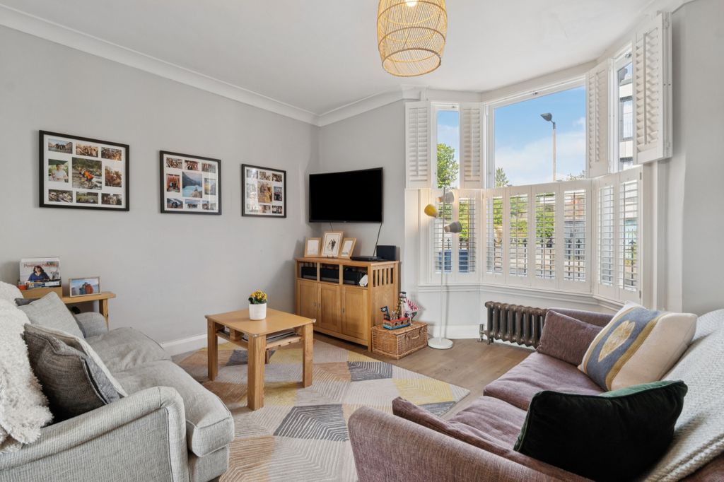 Property photo 2 of 16 Picture No. 14