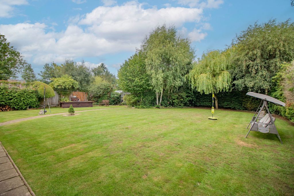 Property photo 2 of 21
