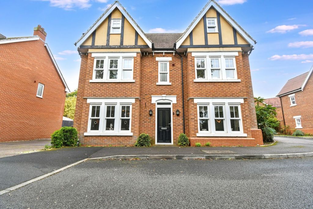 Property photo 1 of 34