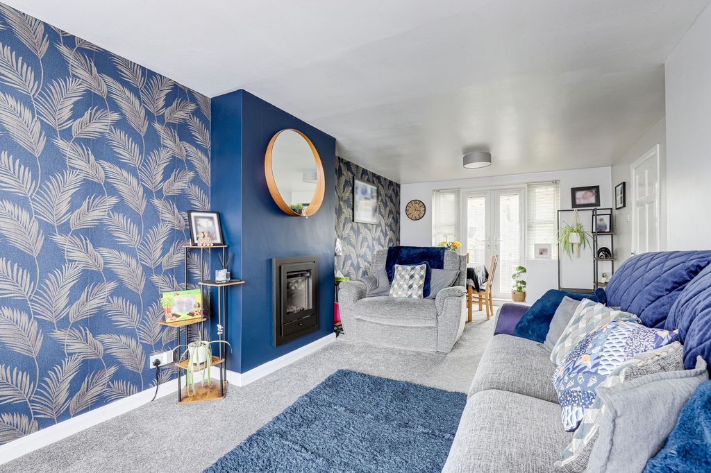 Property photo 2 of 22