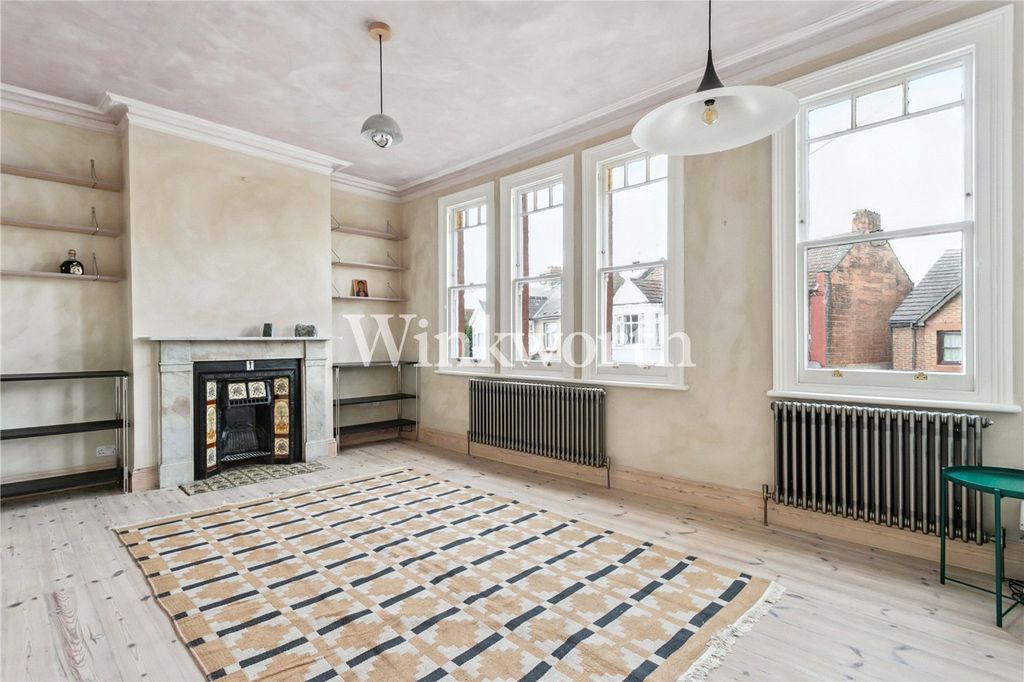 Property photo 1 of 16 Picture No. 09