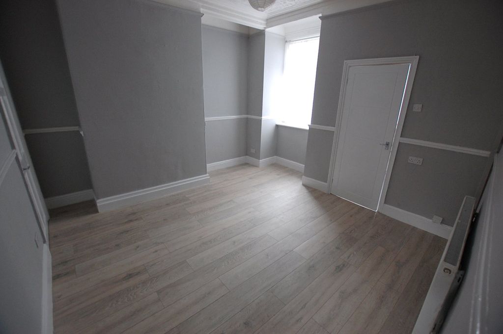 Property photo 3 of 11 Picture No. 09