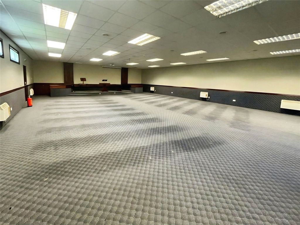 Property photo 2 of 8 Picture No. 05