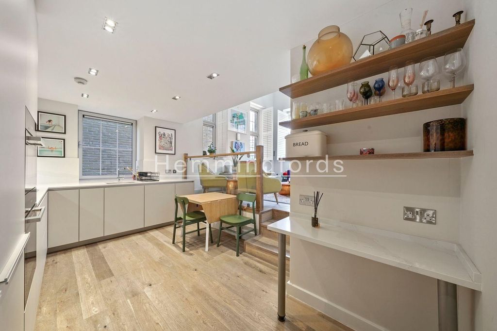 Property photo 3 of 15 Flat 2, Harmony House - 4Qhmypnmub0Soxr6Pmj0.Jpg