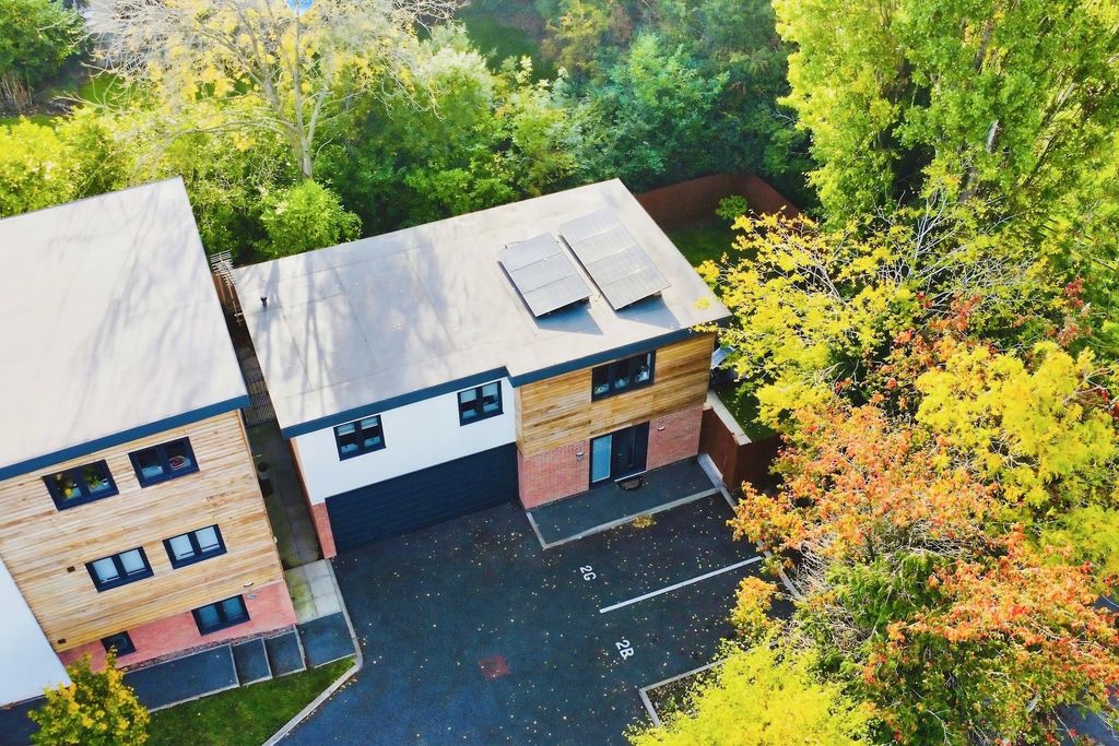 Property photo 2 of 25