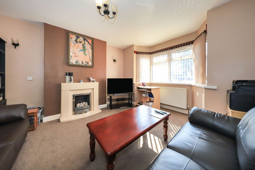 Property photo 3 of 17
