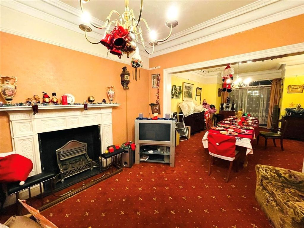 Property photo 3 of 26