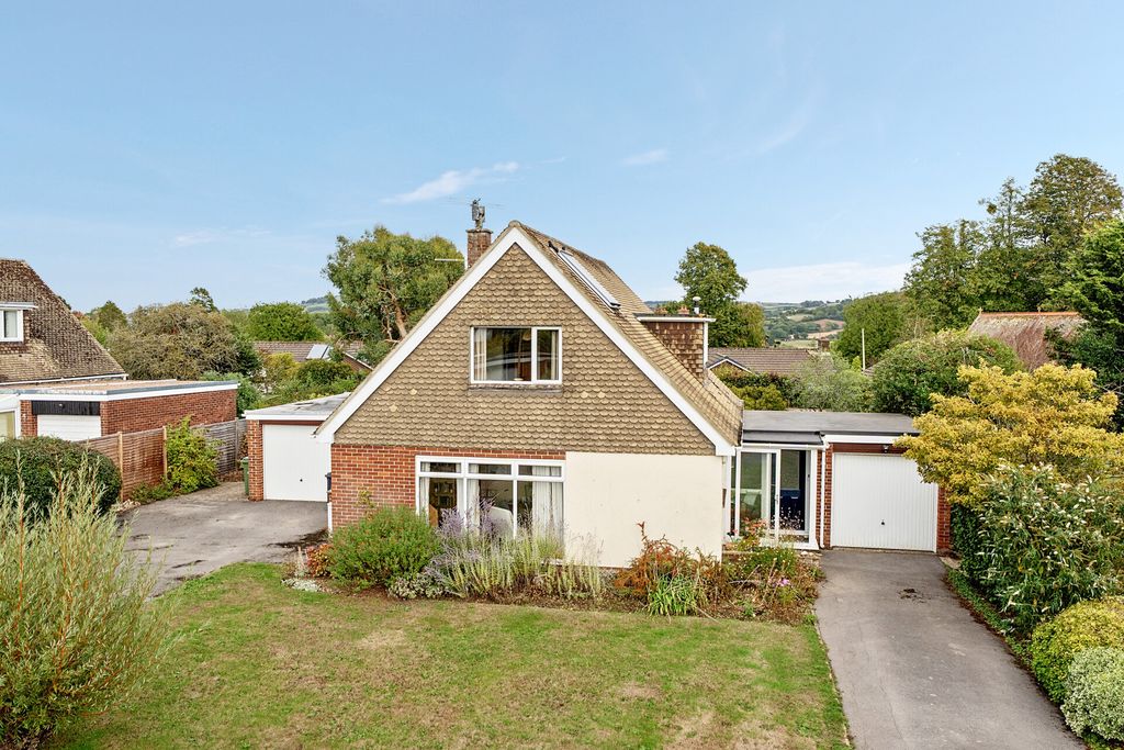 Property photo 1 of 24 1517021-2-6Aa1A7A...