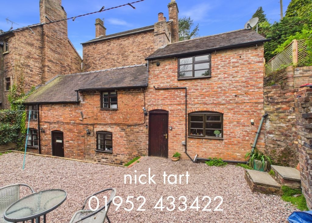 Property photo 1 of 17 10822410Main